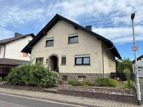 Foto - Haus zum Kaufen in Schaafheim Mosbach 420.000,00 € 142.9 m²