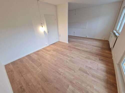 Foto - Wohnung zum Mieten in Halle 400,00 € 50.5 m²