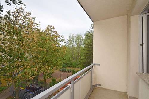 Foto - Wohnung zum Mieten in Halle (Saale) 480,32 € 71.69 m²