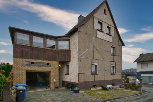 Foto - Haus zum Kaufen in Löhnberg 100.000,00 € 182.54 m²