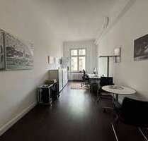 Büro in Hamburg 871,00 € 48 m² - 871,00 EUR Kaltmiete, ca.  48,00 m² in Hamburg (PLZ: 20457)