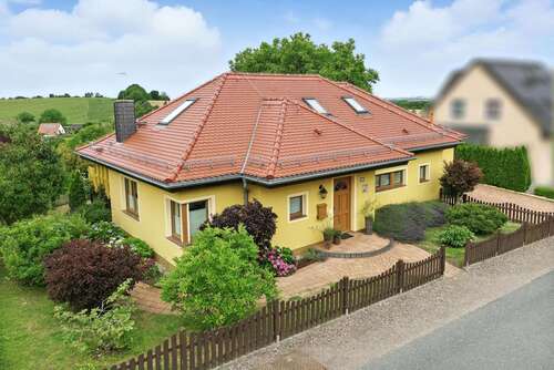 Foto - Haus zum Kaufen in Klipphausen OT Bockwen 520.000,00 € 180 m²