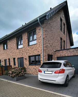 Foto - Haus zum Kaufen in Neuss 995.000,00 € 233 m²