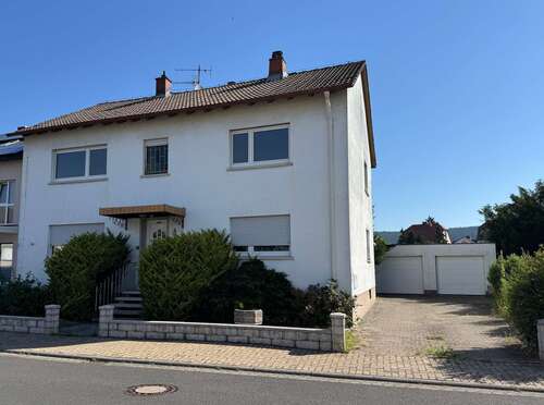 Foto - Haus zum Kaufen in Erlenbach 480.000,00 € 229 m²