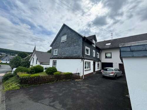 Foto - Haus zum Kaufen in Wilnsdorf 148.000,00 € 150 m²