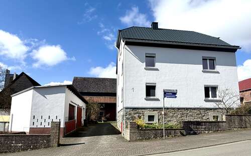 Foto - Haus zum Kaufen in Bischoffen 345.000,00 € 216 m²