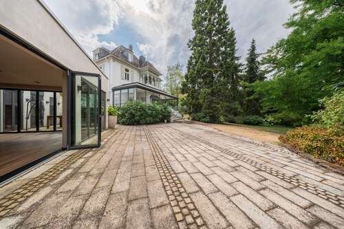 Foto - Haus zum Kaufen in Bodenheim 1.950.000,00 € 250 m²