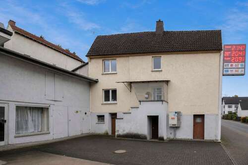 Foto - Haus zum Kaufen in Weinbach 79.000,00 € 100.03 m²