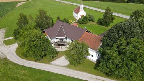 Foto - Haus zum Kaufen in Neumarkt-Sankt Veit 1.150.000,00 € 266 m²
