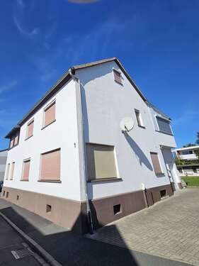 Foto - Haus zum Mieten in Karben 1.700,00 € 179 m²