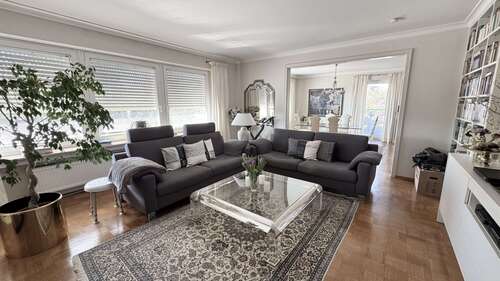 Foto - Haus zum Mieten in Cadolzburg 1.950,00 € 217 m²