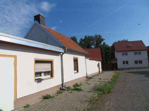 Foto - Haus zum Kaufen in Sömmerda OT Schillingstedt 13.000,00 € 82 m²