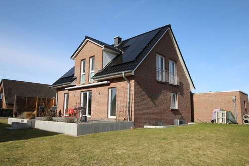 Foto - Haus zum Kaufen in Bleckede 549.000,00 € 192 m²