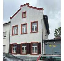 Haus zum Kaufen in Frankfurt - Fechenheim 480.000,00 € 140 m²