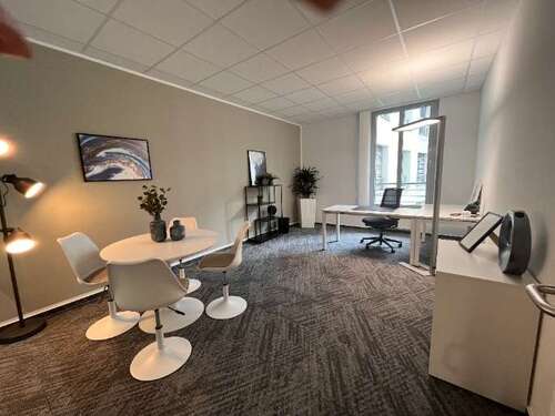 Foto - Büro in Neuss 1.123,00 € 32 m² - 1.123,00&nbsp;EUR Kaltmiete, ca.&nbsp; 32,00&nbsp;m&sup2;