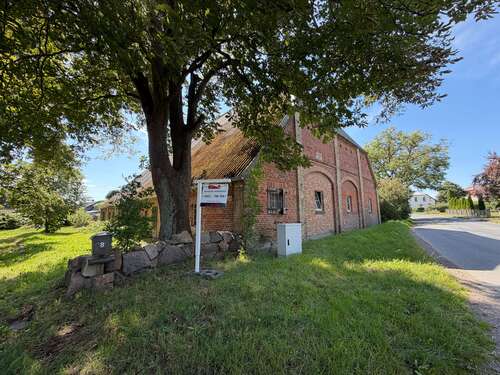 Foto - Haus zum Kaufen in Roggenstorf 140.000,00 € 700 m²