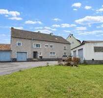Haus zum Kaufen in Iserlohn-Letmathe 299.000,00 € 306 m² Haus zum Kaufen in Iserlohn-Letmathe 299.000,00 € 306 m²
