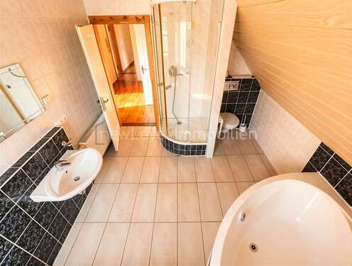 Foto - Haus zum Kaufen in Laichingen 560.000,00 € 328 m²