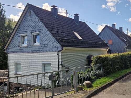 Foto - Haus zum Kaufen in Siegen 133.000,00 € 117 m²