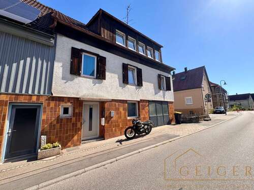 Foto - Haus zum Kaufen in Eberstadt 348.000,00 € 252 m²