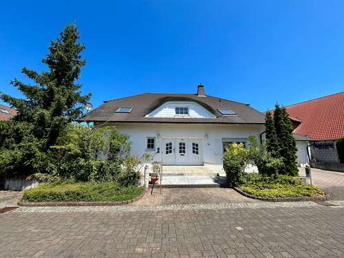 Foto - Haus zum Mieten in Ramstein-Miesenbach 2.400,00 € 306 m²
