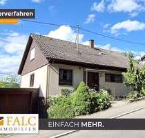Haus zum Kaufen in Kirchentellinsfurt 399.000,00 € 208 m² Haus zum Kaufen in Kirchentellinsfurt 399.000,00 € 208 m²