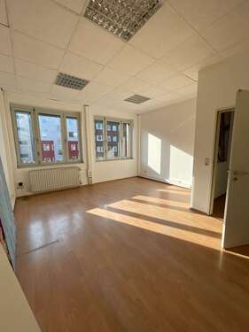 Foto - Büro in Düsseldorf 400,00 € 33 m²