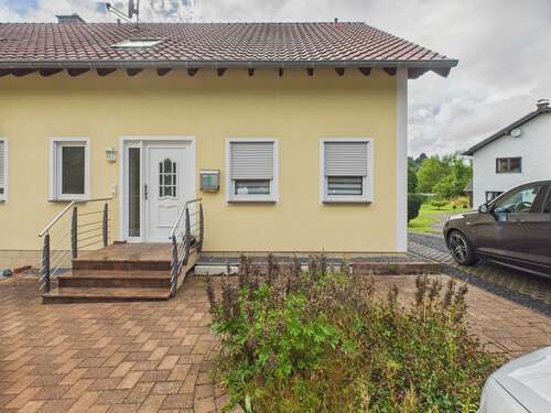Foto - Haus zum Kaufen in Weinsheim 285.000,00 € 164 m²
