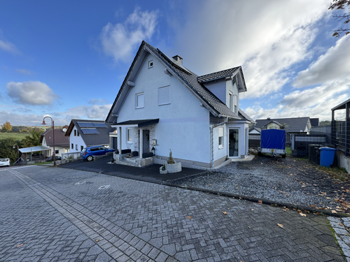 Foto - Haus zum Kaufen in Dierdorf 463.000,00 € 140 m²
