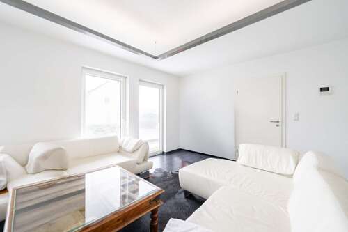 Foto - Haus zum Kaufen in Neustadt bei Coburg 485.000,00 € 295 m²