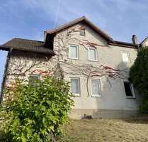 Haus zum Kaufen in Coburg 198.750,00 € 240.76 m²