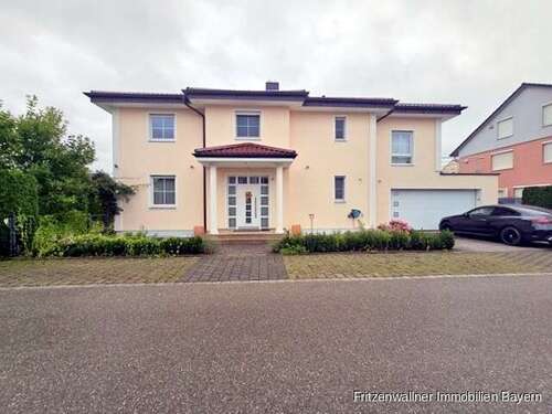 Foto - Haus zum Kaufen in Königsbrunn 1.350.000,00 € 261 m²