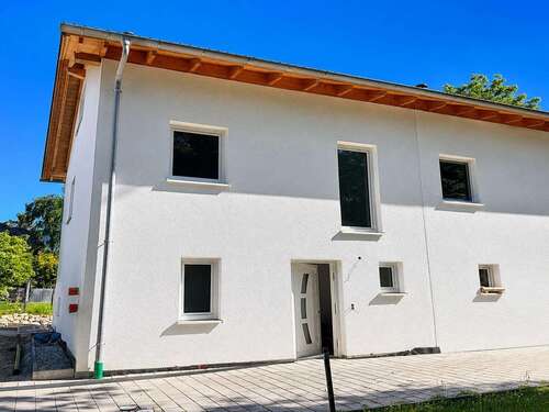 Foto - Haus zum Mieten in Rohrdorf 2.350,00 € 142 m²