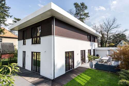 Foto - Haus zum Kaufen in Stahnsdorf 1.980.000,00 € 234 m²