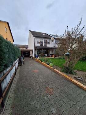 Foto - Haus zum Kaufen in Altrip 370.000,00 € 213.15 m²