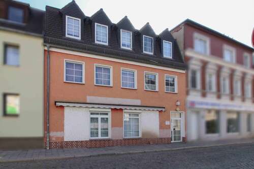 Foto - Haus zum Kaufen in Calbe (Saale) 190.000,00 € 361.18 m²