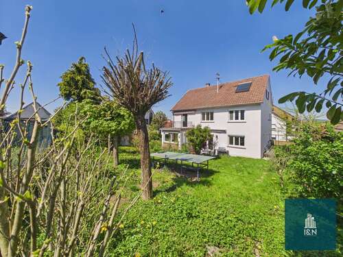 Foto - Haus zum Kaufen in Erdmannhausen 699.000,00 € 170 m²