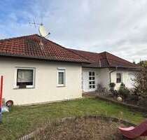 Haus zum Kaufen in Neuhausen 270.000,00 € 260 m²