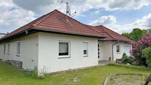 Foto - Haus zum Kaufen in Neuhausen 270.000,00 € 260 m²