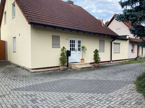 Foto - Haus zum Kaufen in Schkeuditz 430.000,00 € 156 m²
