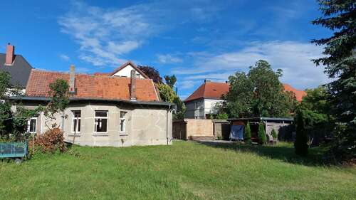 Foto - Haus zum Kaufen in Oebisfelde 83.000,00 € 160 m²