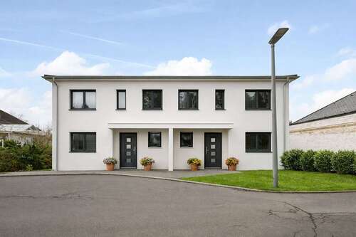 Foto - Haus zum Kaufen in Schmitten im Taunus 715.000,00 € 230 m²