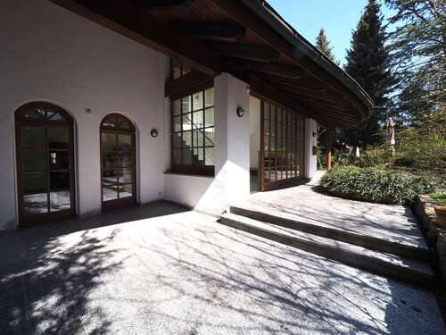 Foto - Haus zum Kaufen in Neu-Ulm 990.000,00 € 292 m²
