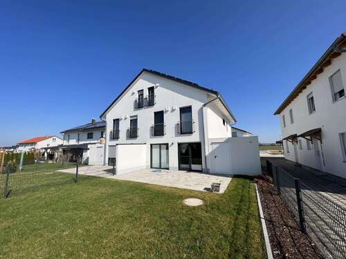 Foto - Haus zum Mieten in Berglern 2.270,00 € 161 m²
