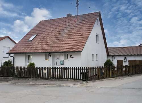 Foto - Haus zum Kaufen in Rögling 198.000,00 € 83 m²