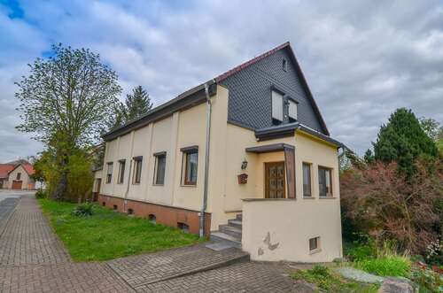 Foto - Haus zum Kaufen in Volkstedt 85.000,00 € 136 m²