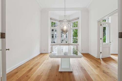 Foto - Haus zum Kaufen in Düsseldorf - Düsseltal 2.800.000,00 € 427 m²