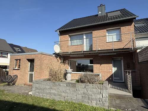 Foto - Haus zum Mieten in Niederkassel 1.800,00 € 140 m²