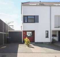 Haus zum Kaufen in Langenfeld (Rheinland) 740.000,00 € 134 m²
