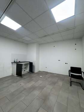 Foto - Halle in Kiel 650,00 € 78.3 m² - 650,00&nbsp;EUR Kaltmiete, ca.&nbsp; 78,30&nbsp;m&sup2;